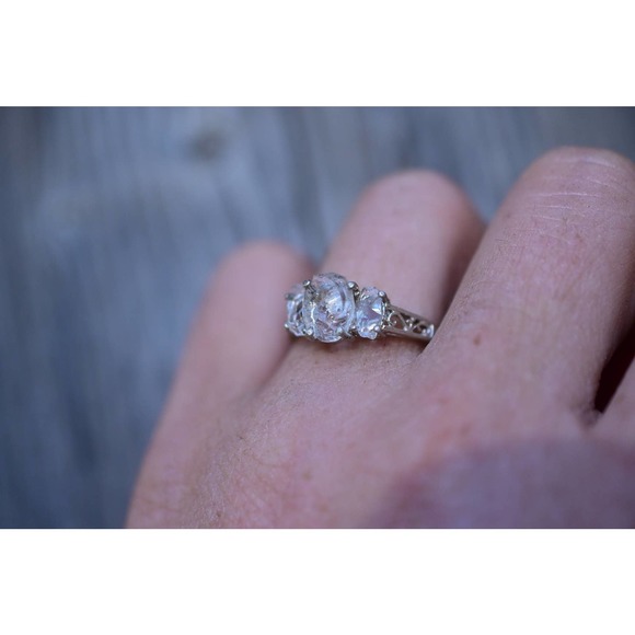 Raw Crystal Ring, Raw Stone Ring, Rings for Women, Stacking Ring, Raw Ge… - Picture 3 of 6